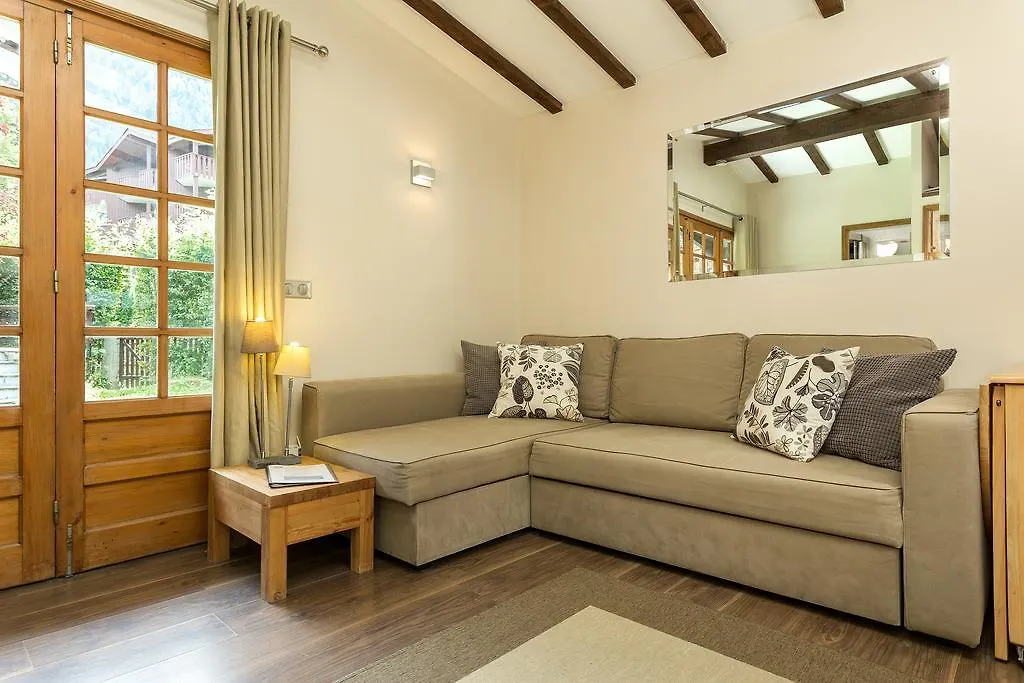 Mazot Loppe - A Cosy Central Chamonix Hideaway France